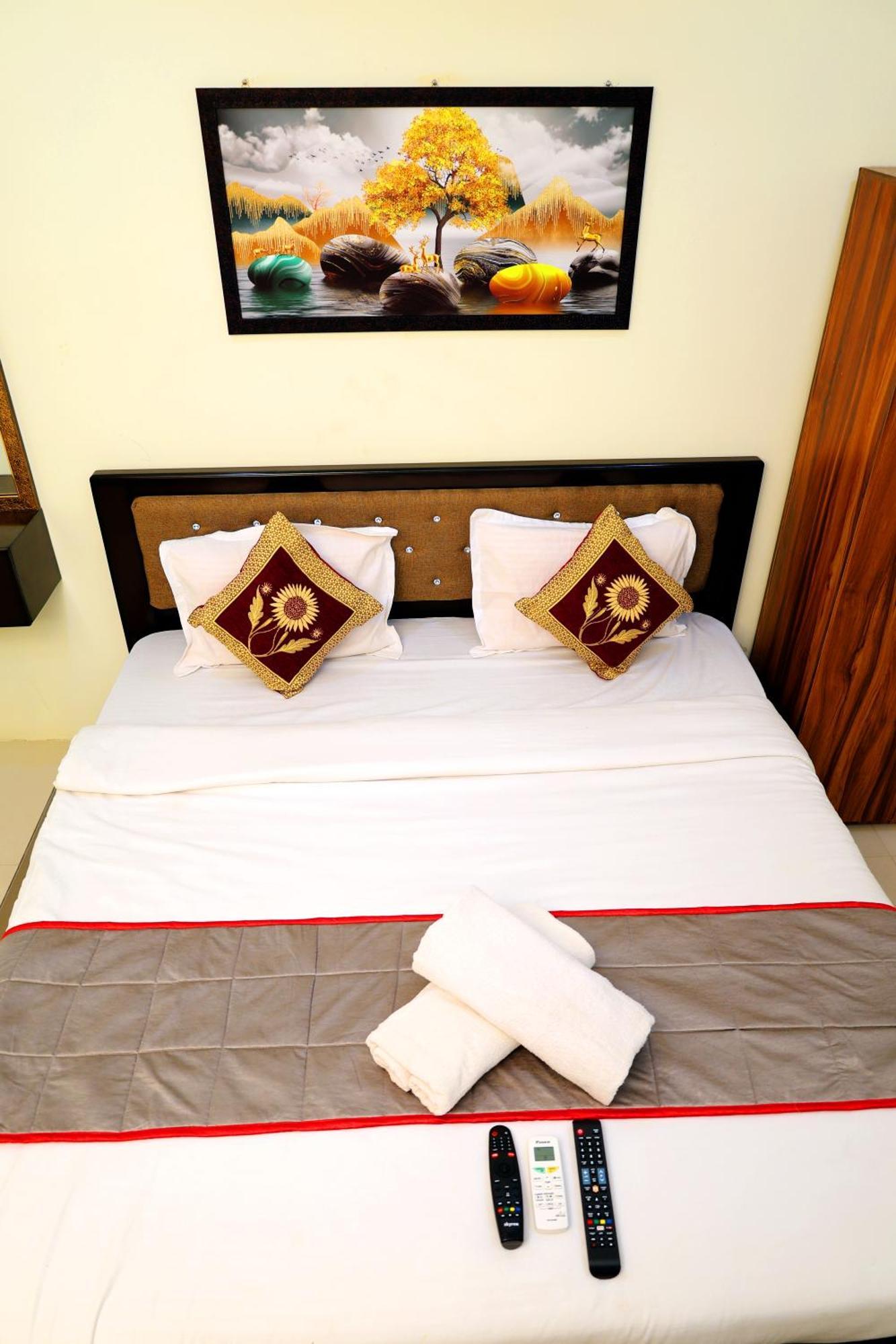 Sri Nilayam Inn Tirupati Exterior foto